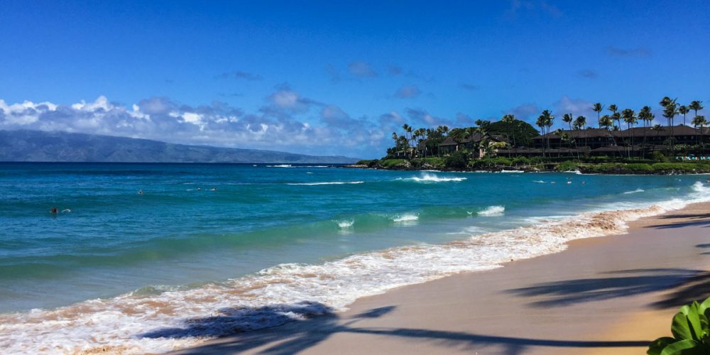 Vista da Praia de Napili nas Melhores Dicas do Havaí