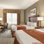 Quarto Double Queen do Country Inn em Onde ficar em Tampa