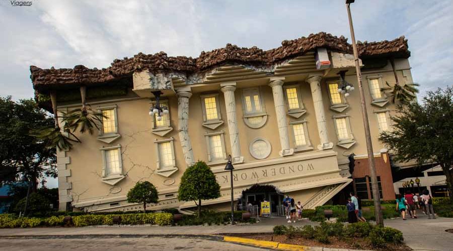 Wonderworks Casa de cabeça para baixo em Orlando