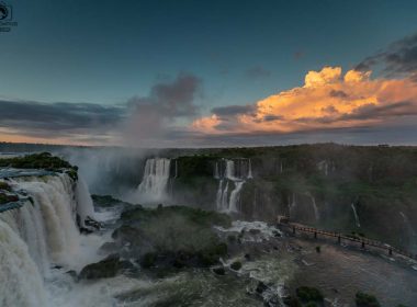 Vista das Cataratas do Iguaçu ao Amanhecer