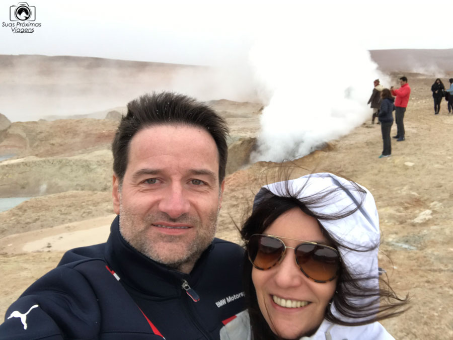 uma selfie nos geysers sol la mañana