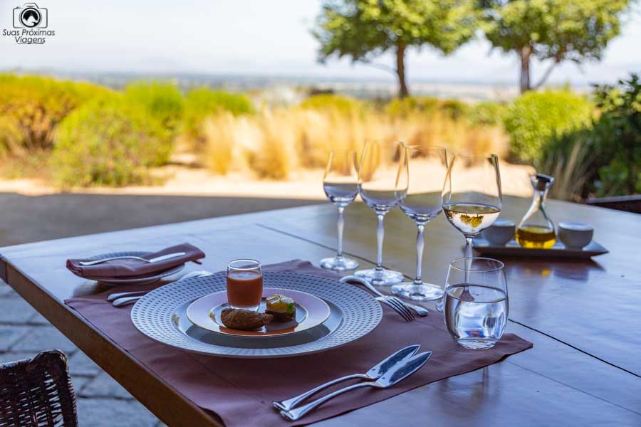 imagem da entrada do almoço do restaurante clos apalta no vale de colchagua