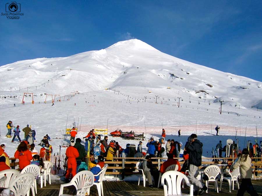 Imagem do vulcão Villarica em Pucon no Inverno