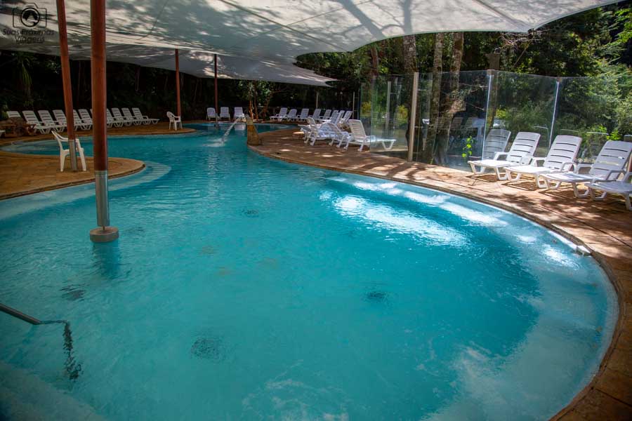 Imagem das Termas Huife cobertas em Pucón