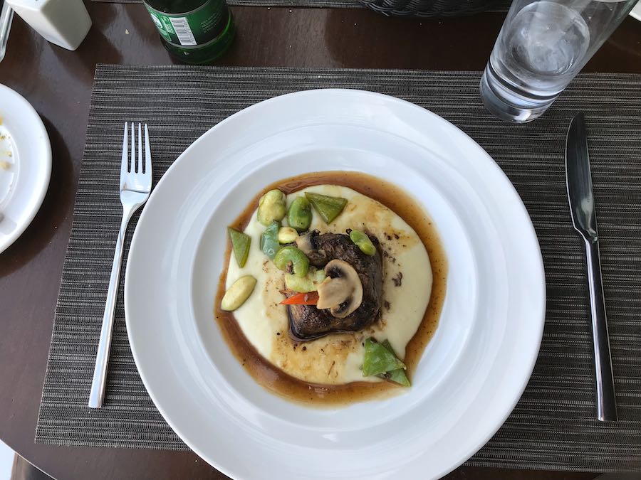 imagem do prato principal do menu do chef no The Glass no Cumbre Vitacura