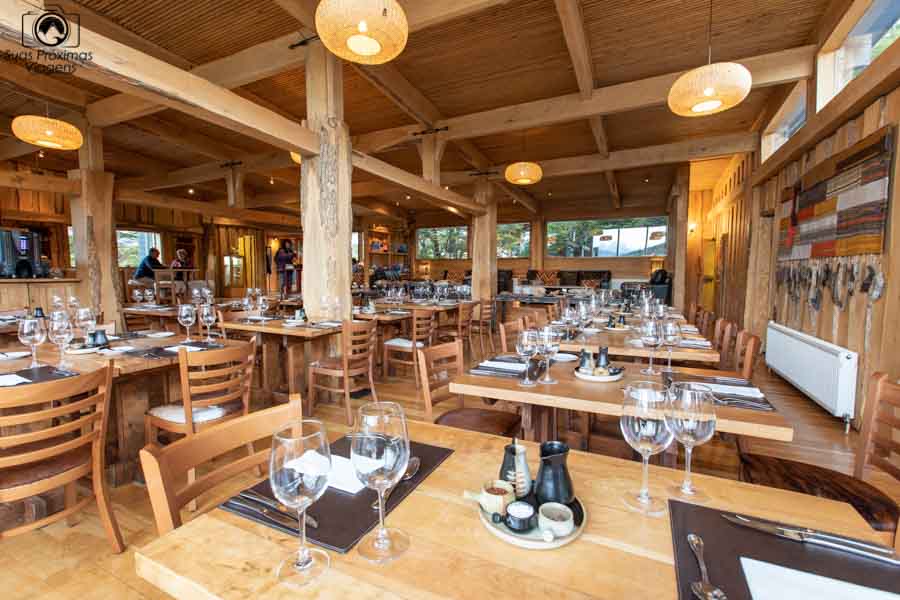 Glamping: imagem do restaurante do Patagonia Camp