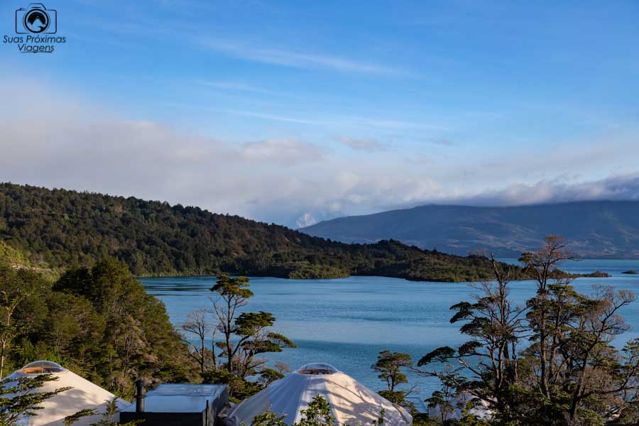 Imagem do Domus no topo dos yurts do Patagonia Camp