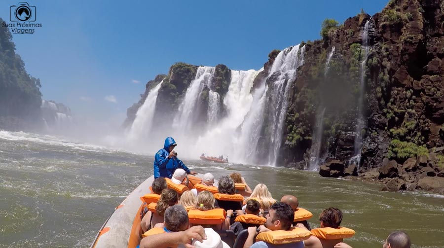 imagem das cataratas do iguaçu antes de sermos encharcados pelas mesmas