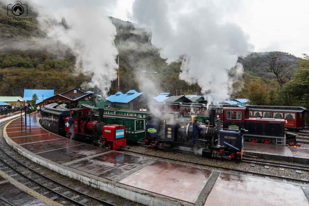 imagem de um trem bem antigo no Mega Tour Verão